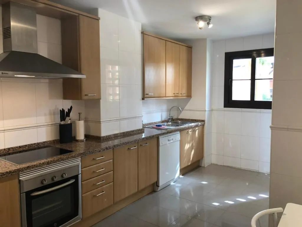 1197: 3 Bedroom Grd Floor Apt Hacienda Del Sol エステポナ