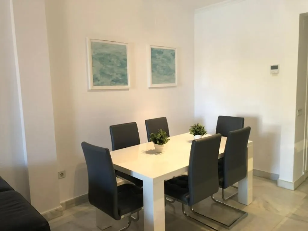 1197: 3 Bedroom Grd Floor Apt Hacienda Del Sol エステポナ スペイン